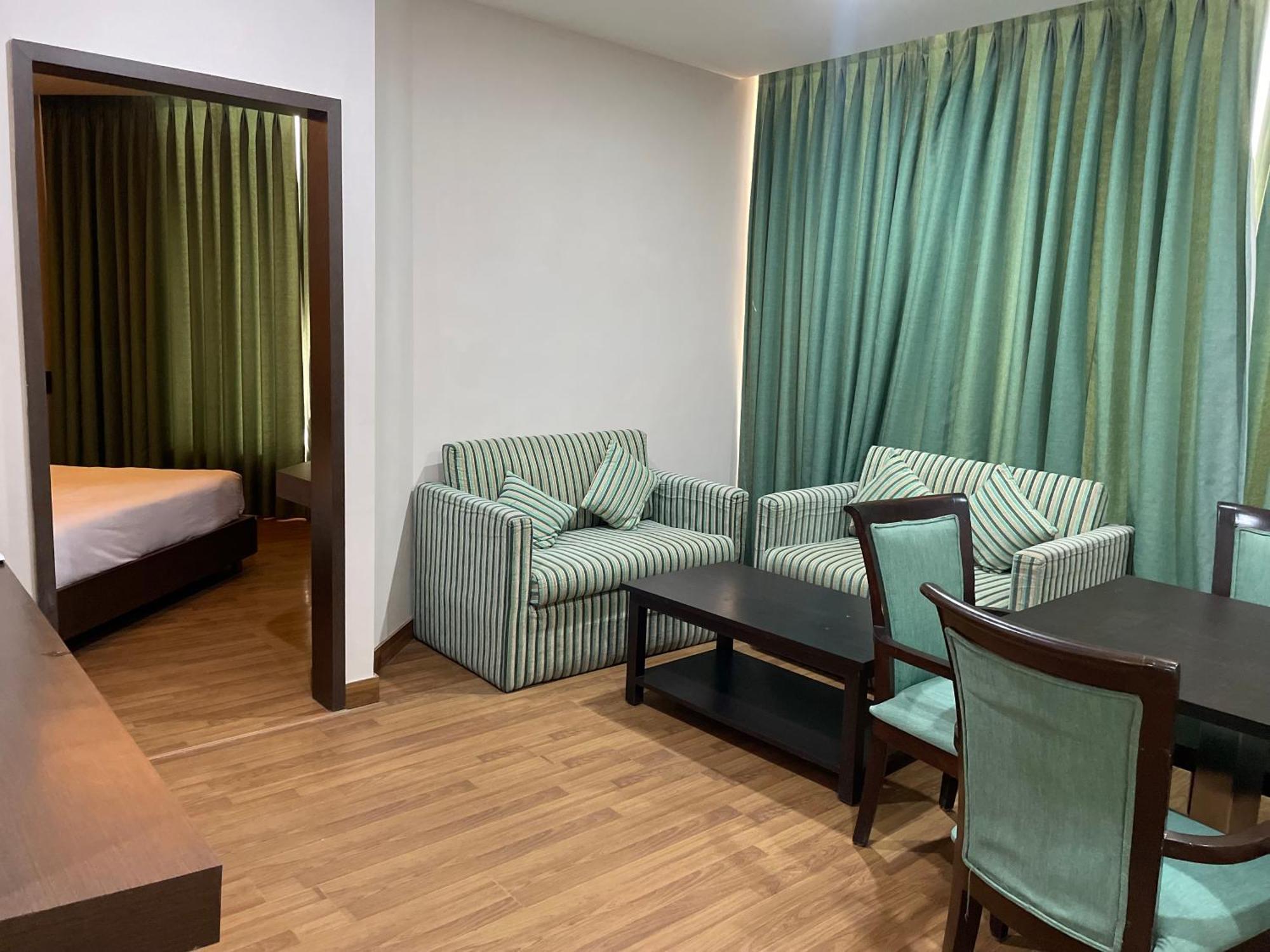 V Retreat Gurgaon 호텔 외부 사진